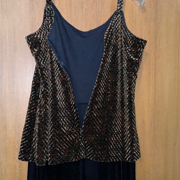 Oblique 2 piece Velvet Dress with cardigan - Picture 10 of 14